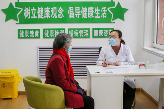 提升基层群众健康水平——邻家好伴“社区健康管家”走进社区